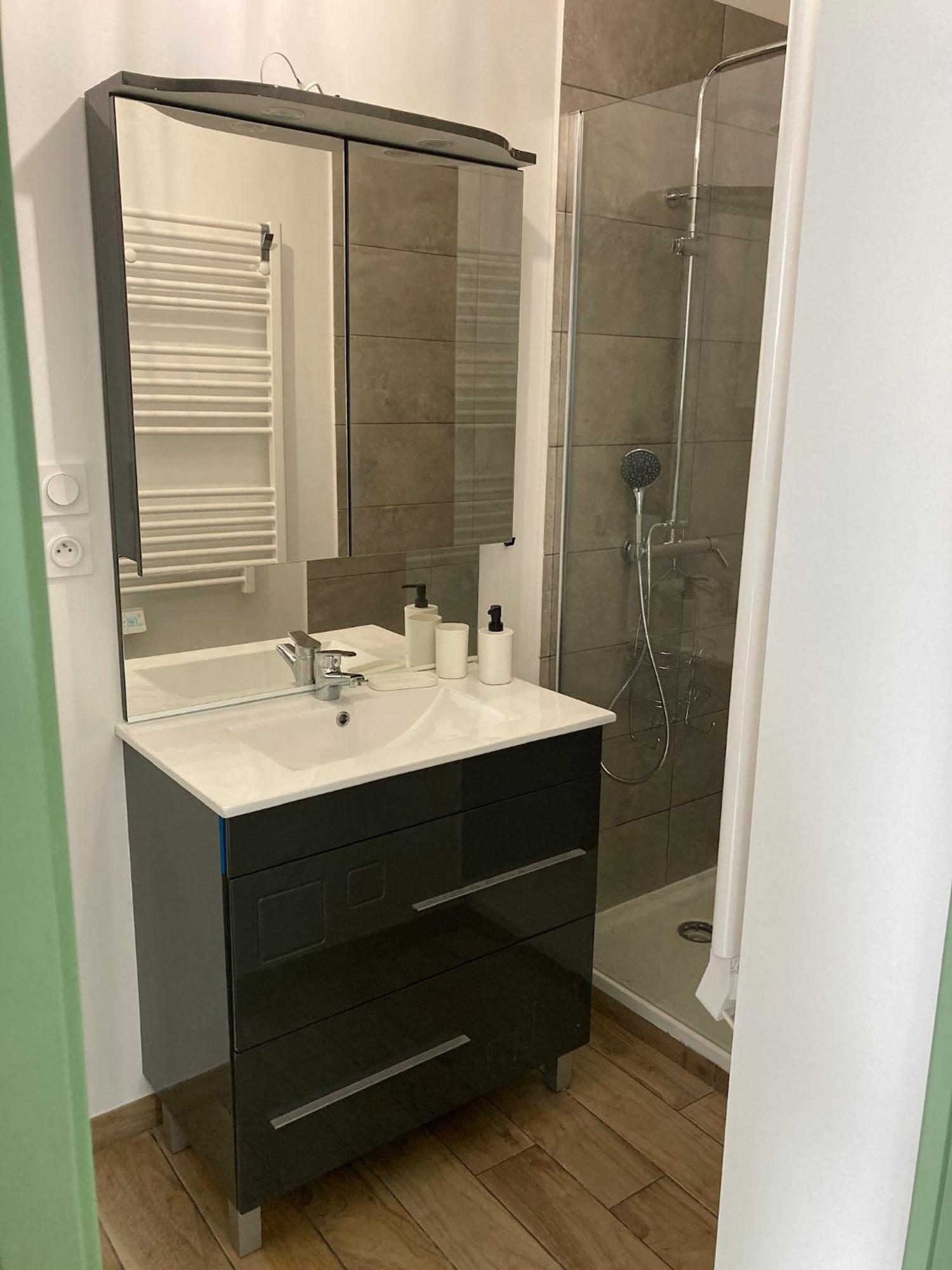 Le Cocon Studieux - Studio Tout Equipe- Quartier Lahitolle Appartement